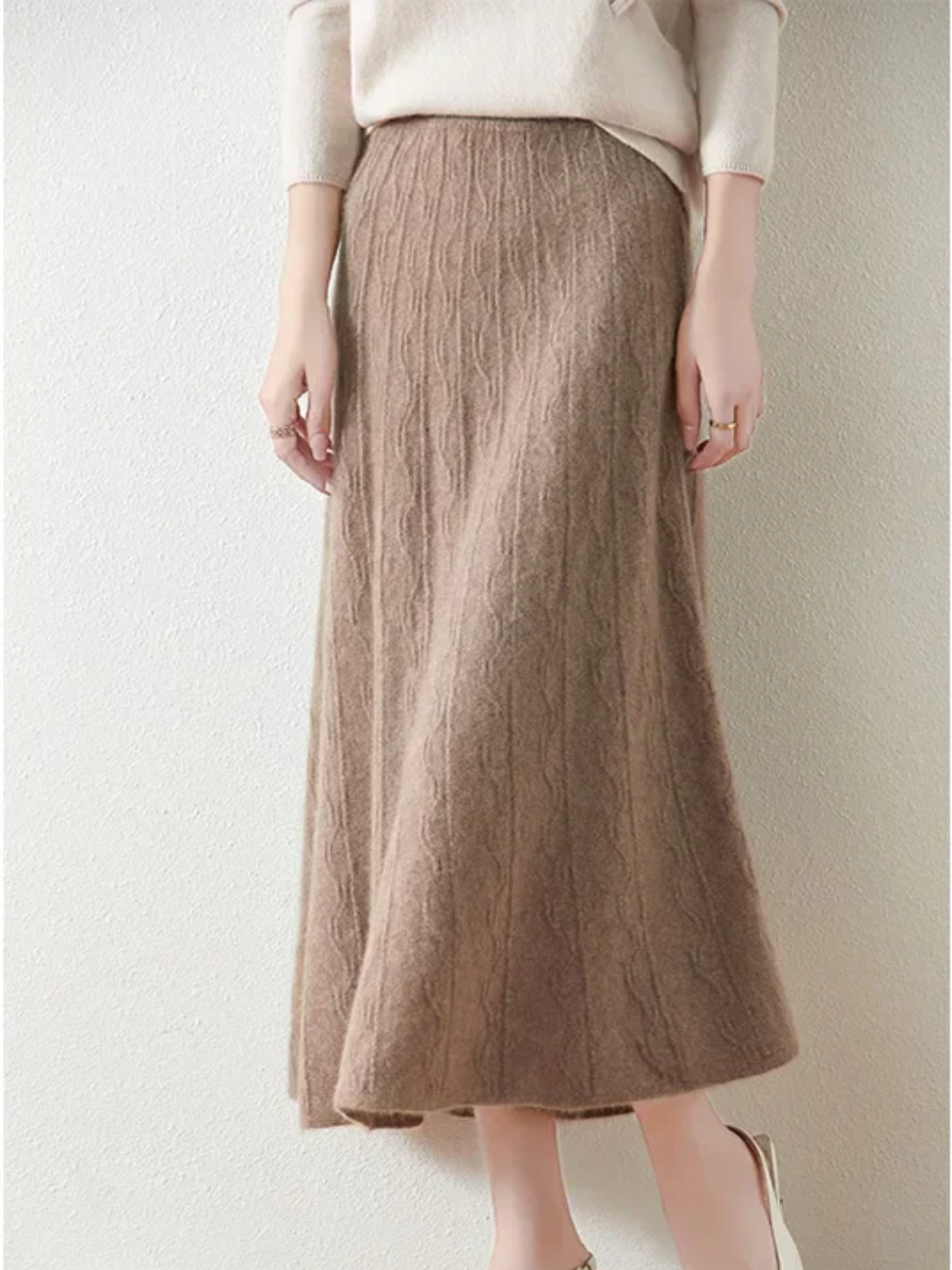 Quintessa | Chic Women's Versatile Knit Midi Skirt