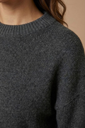 Carmina | Chic Women's Fitted Knit Sweater Set 3