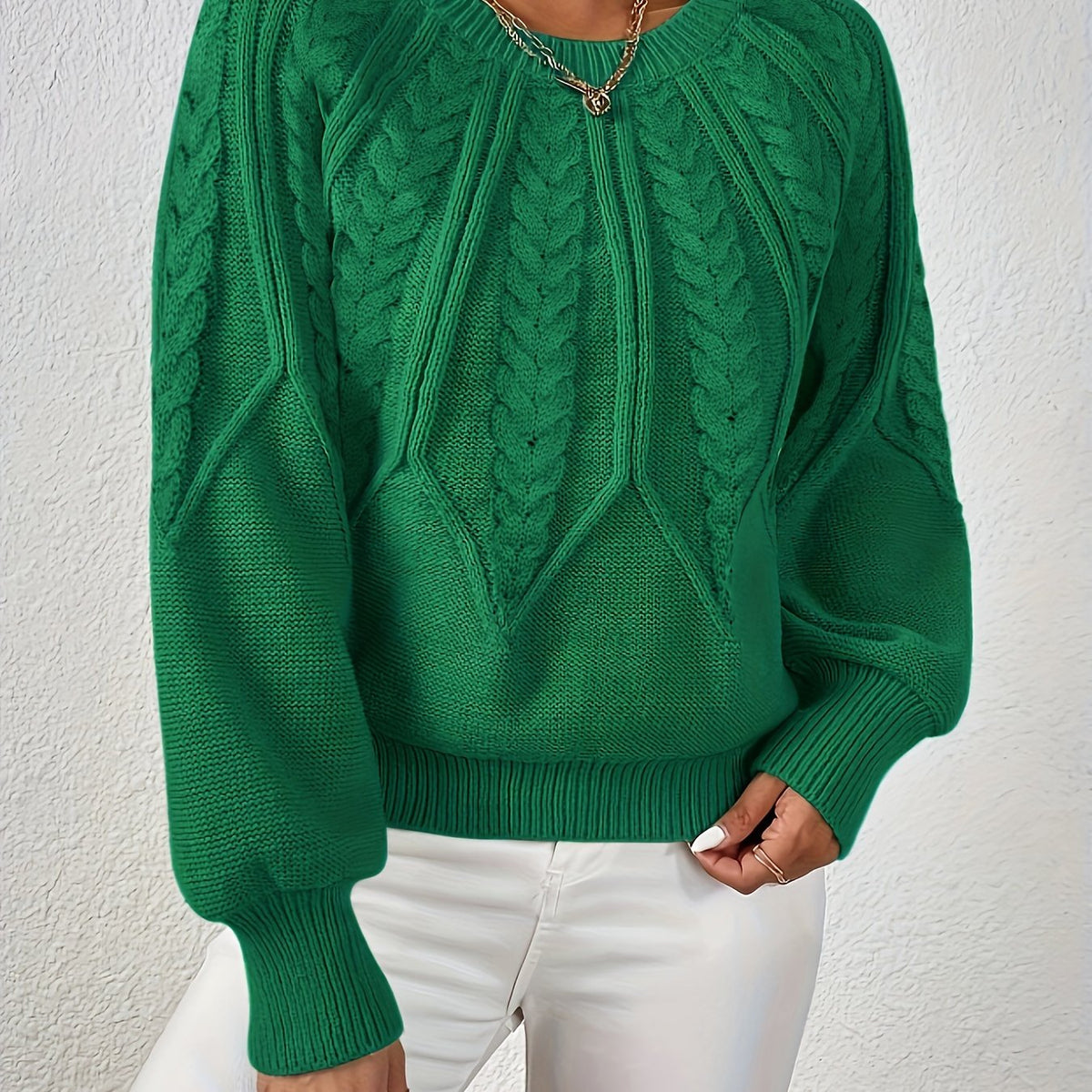 Britta | Cropped Cable Knit Crew Neck Sweater for Women