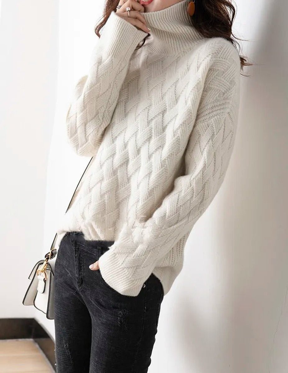 Liesel | Oversized Cable Knit Turtleneck Sweater for Women